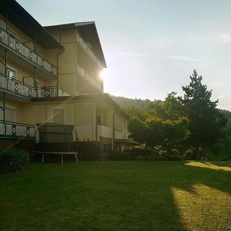 Appartementhotel Karawankenblick เพิร์ทชาค อัม เวิร์ทเทอร์ซี ภายนอก รูปภาพ