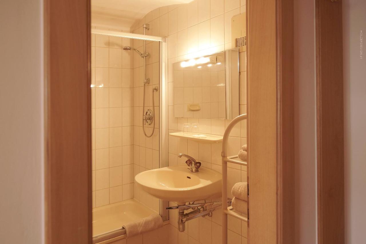 Appartementhotel Karawankenblick เพิร์ทชาค อัม เวิร์ทเทอร์ซี ภายนอก รูปภาพ