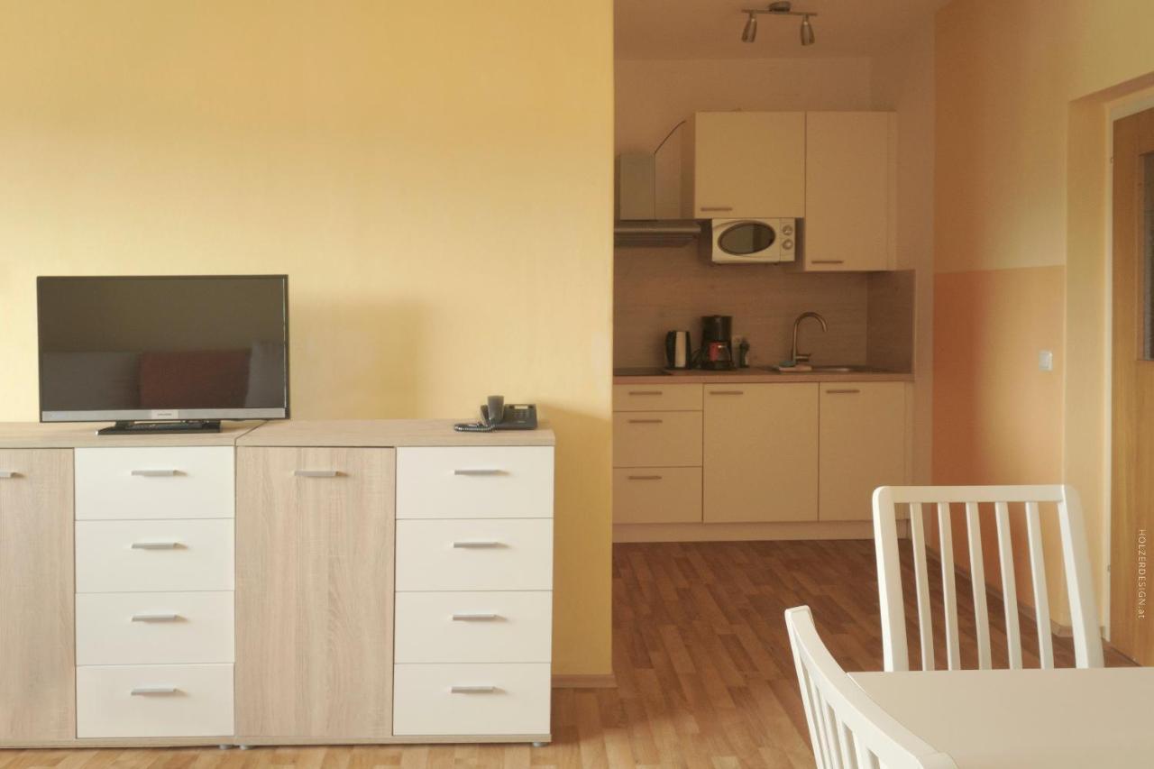 Appartementhotel Karawankenblick เพิร์ทชาค อัม เวิร์ทเทอร์ซี ภายนอก รูปภาพ